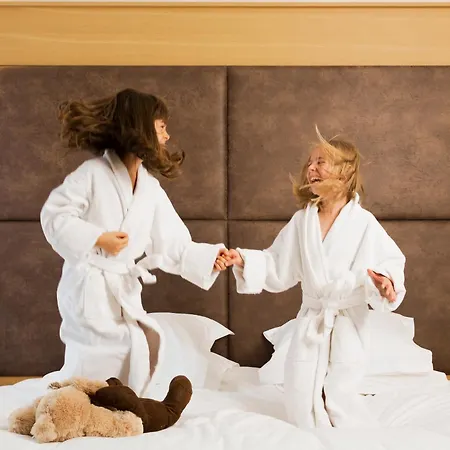Barriere L'hotel Du Golf Hotel 4*